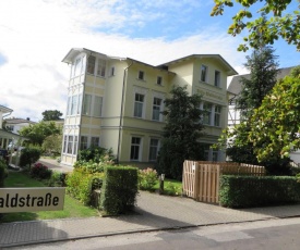 Villa Waldstraße - Ferienwohnung
