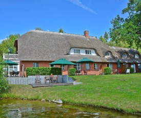 Idyllische Ferienanlage direkt am Krakower See - SEE 10300