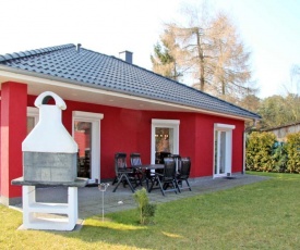 rotes Ferienhaus im Fischerdorf