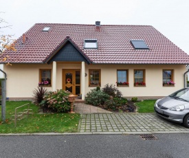 Quaint Apartment in Kuhlungsborn with Garden